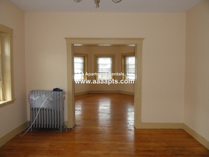 32 Ashley St unit 3 – photo 1