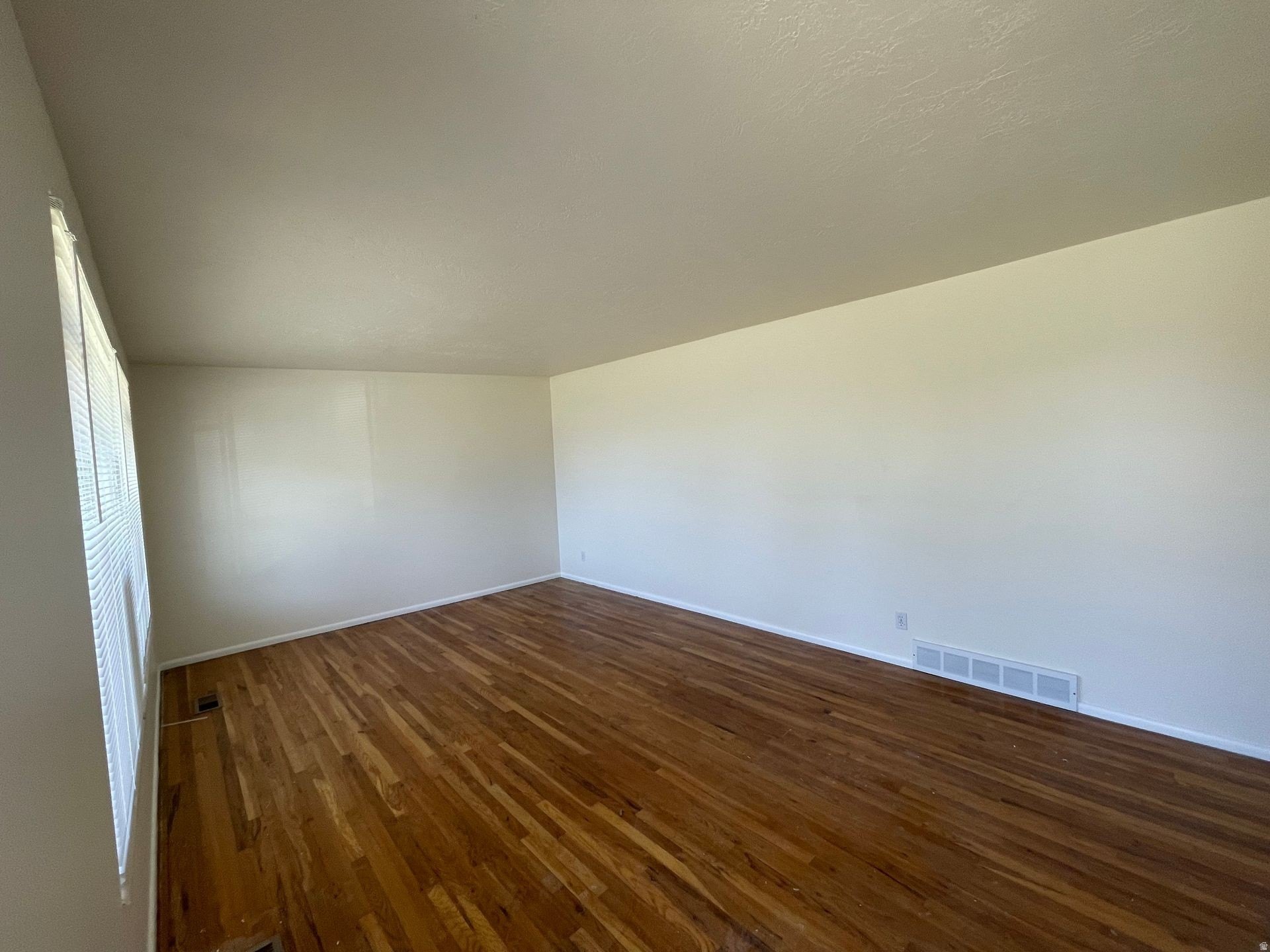 463 E 6360 S – photo 3