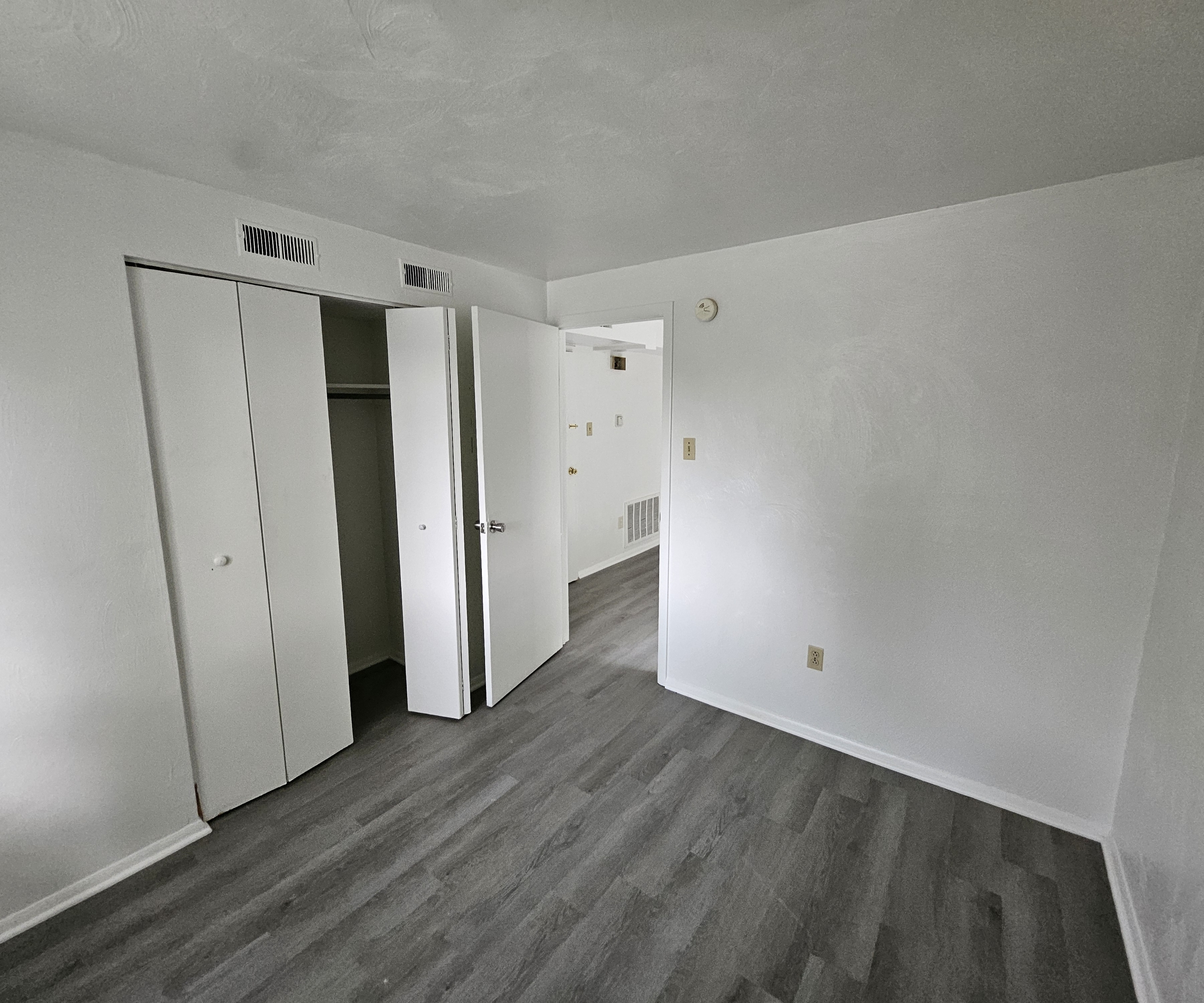 1023 Wallace Ave unit # 4 – photo 3