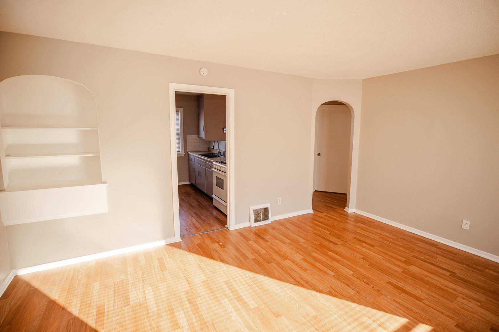 213 Warrington Rd – photo 4