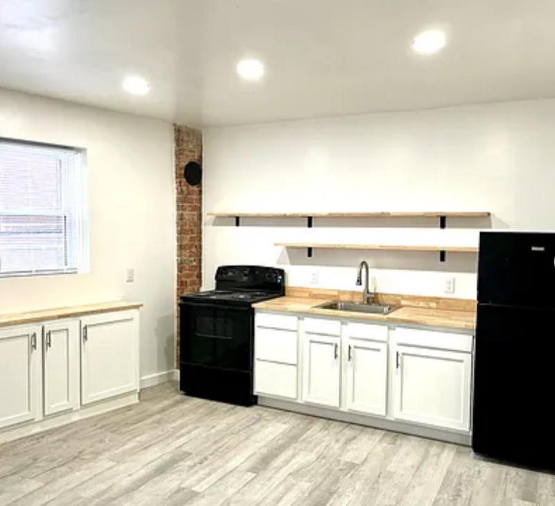 2131 Williams Ave unit 1 – photo 1