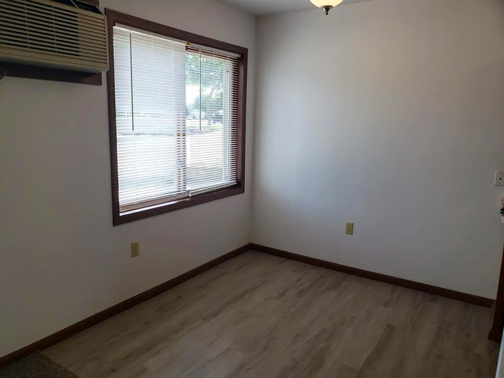 687 Wood Violet Ln – photo 4