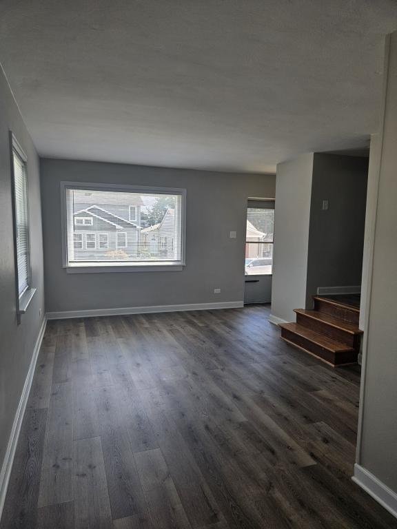 967 E Maple St – photo 3