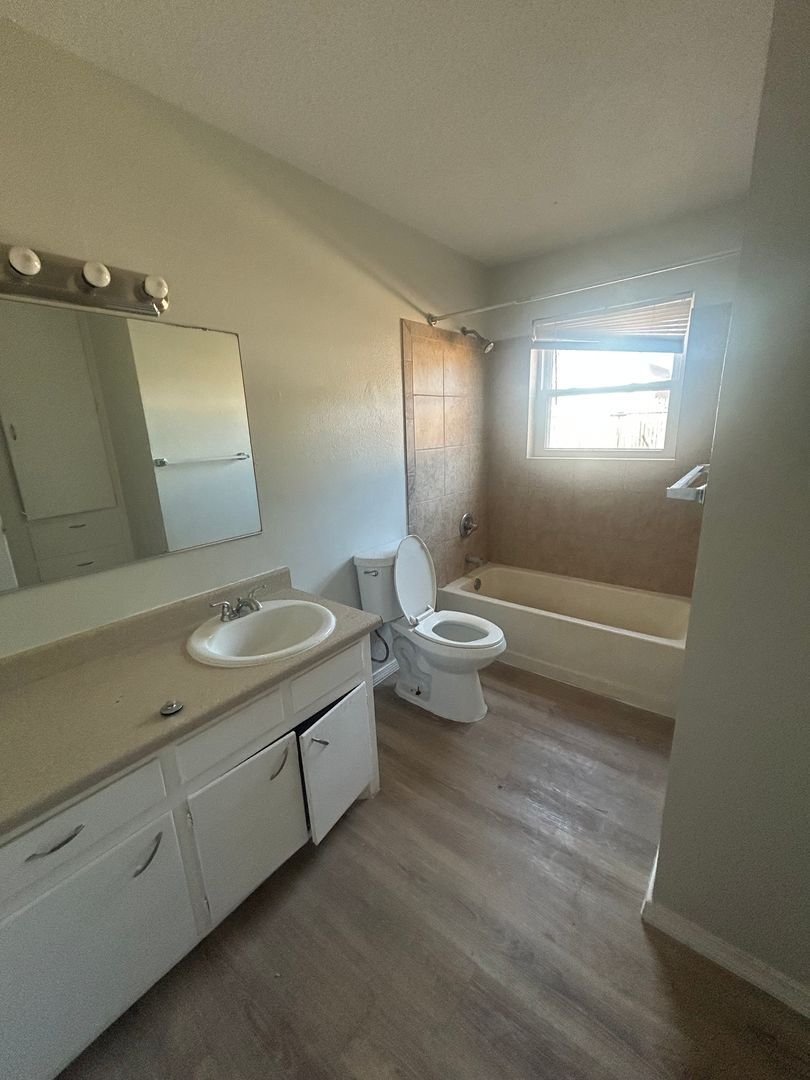 1618 58th St unit B – photo 4