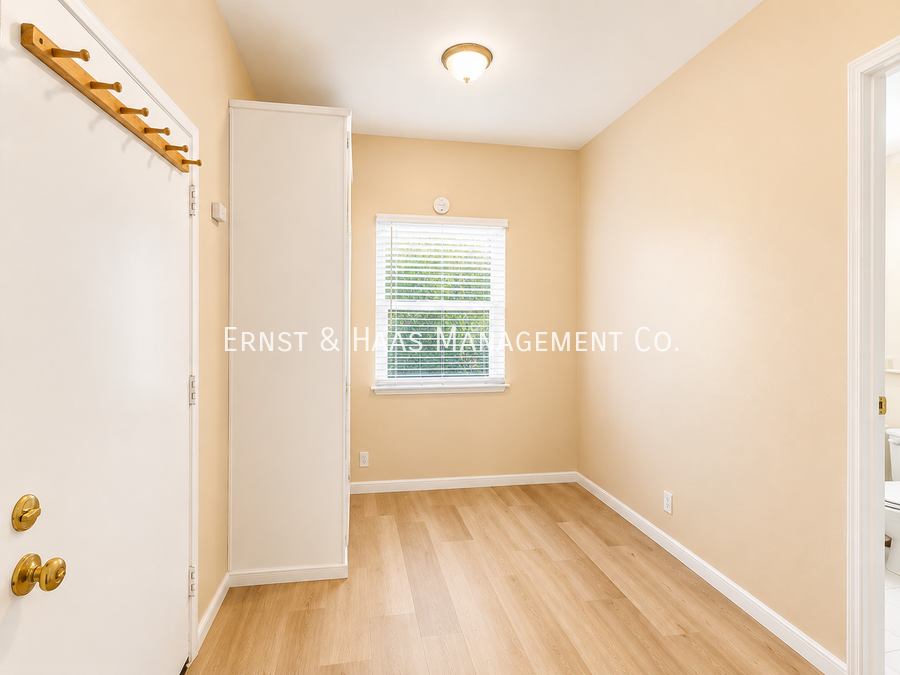 1641 Loma Ave – photo 4