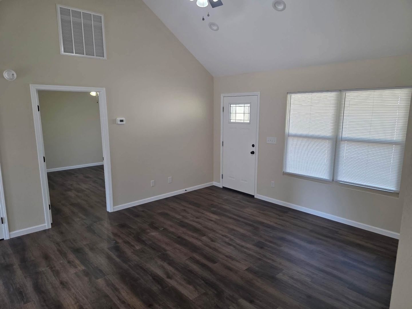 687 N Washington St – photo 5