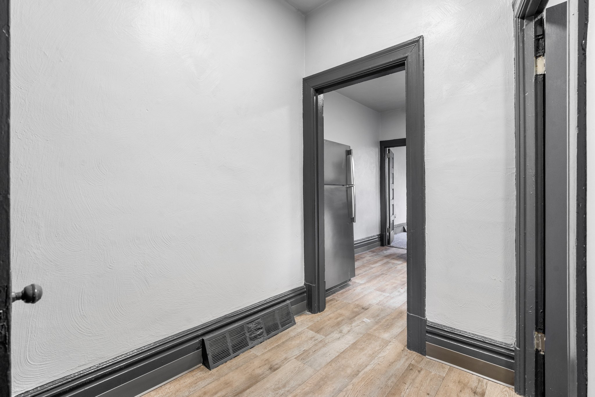 1306-1308 Complete St unit 1306-APT 1 – photo 1