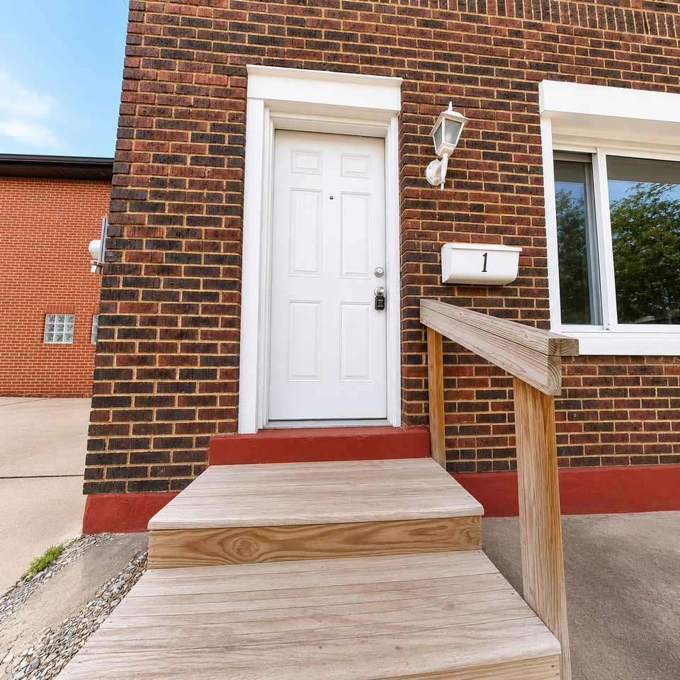 2106 Broadway Ave unit 1 – photo 1