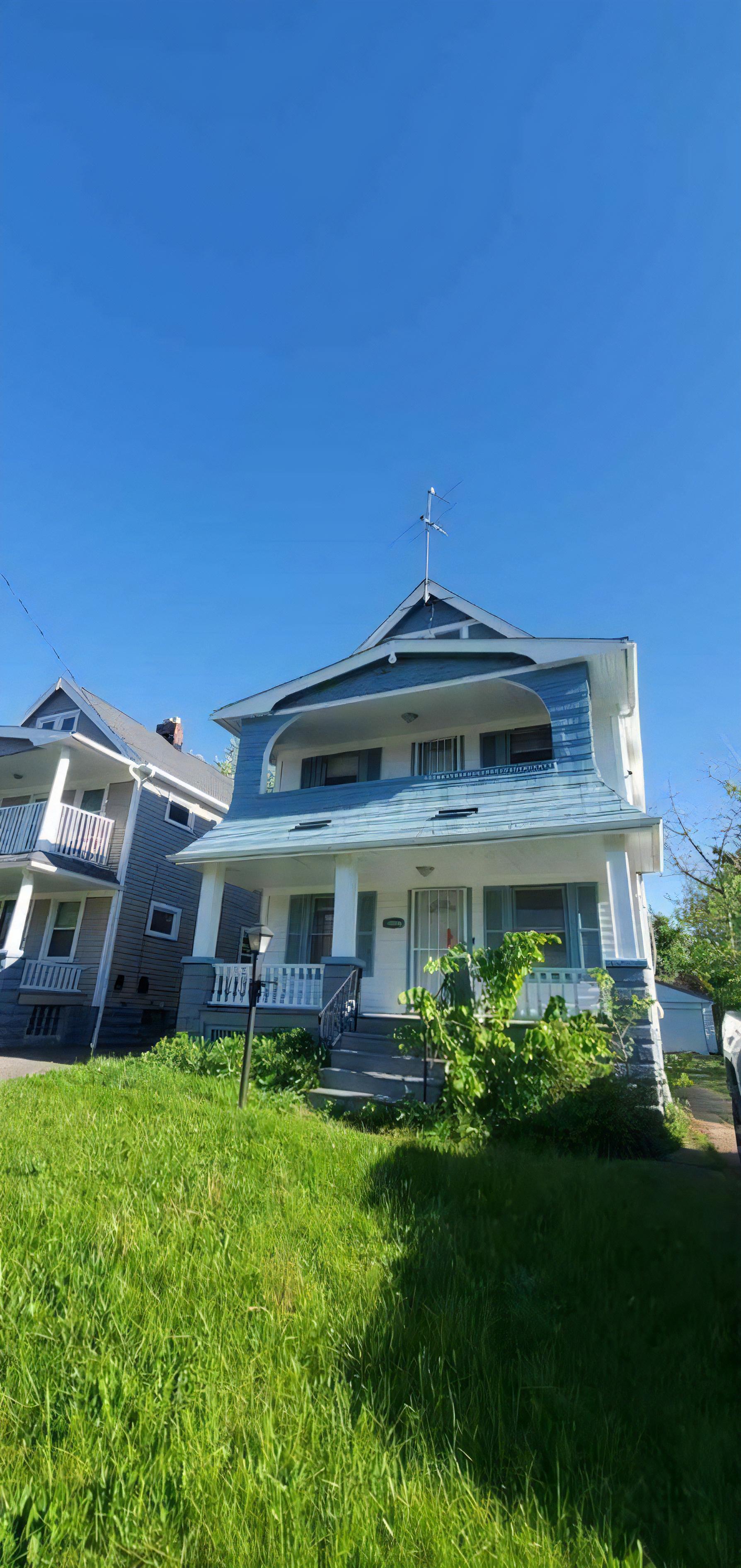 1375 E 89th St – photo 1