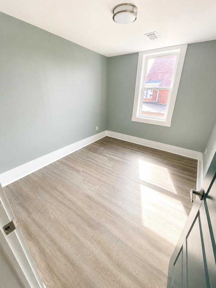 1656 Broadway Ave unit 201 – photo 4