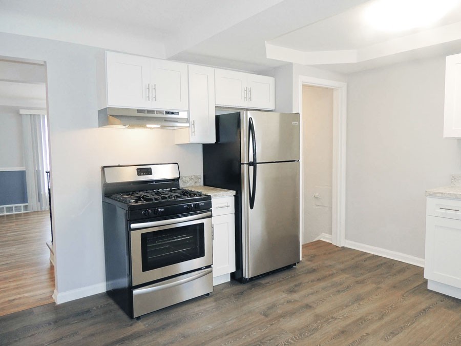 18201 Hazelwood Ave – photo 5