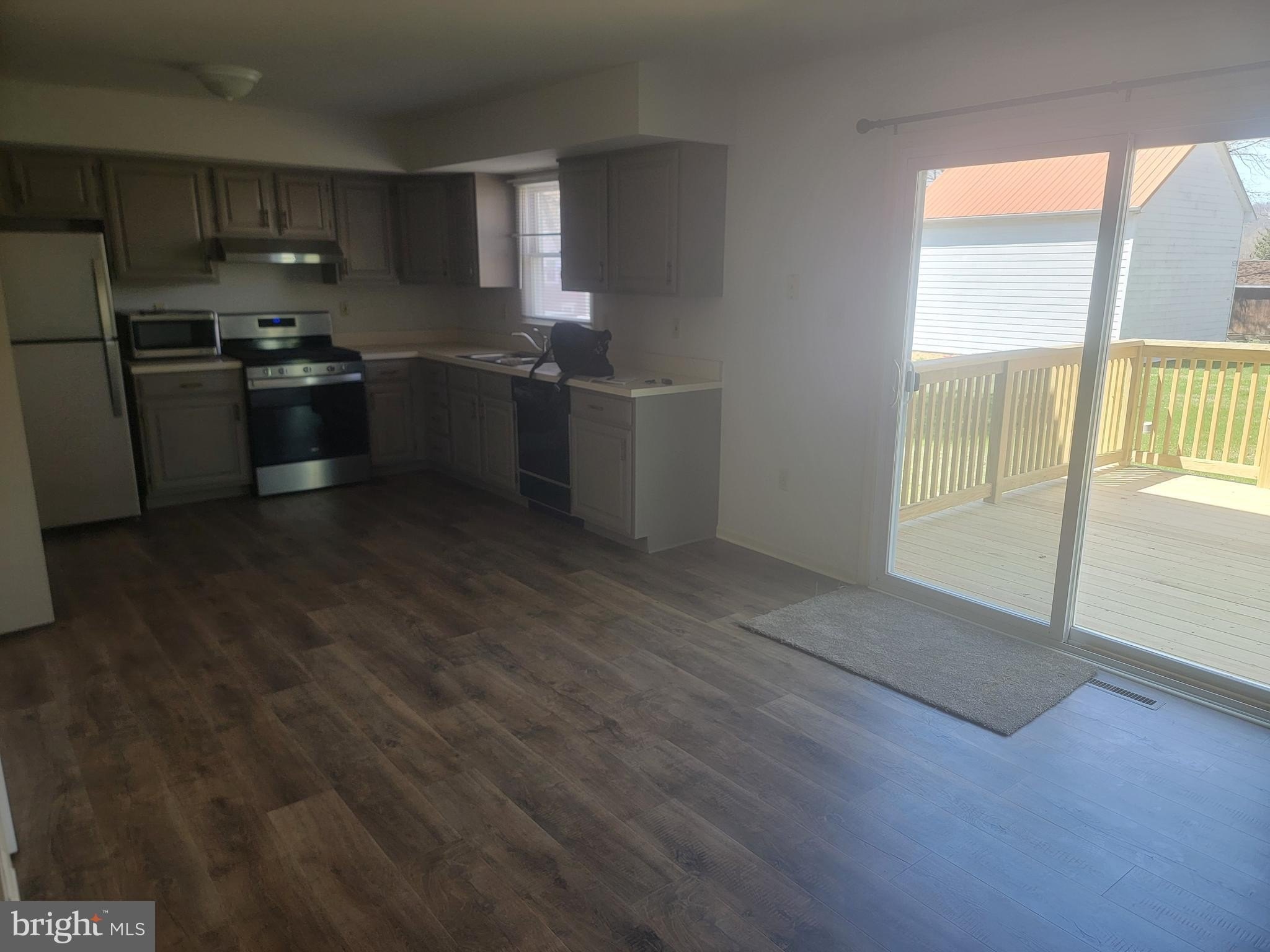 4 Adams St – photo 5