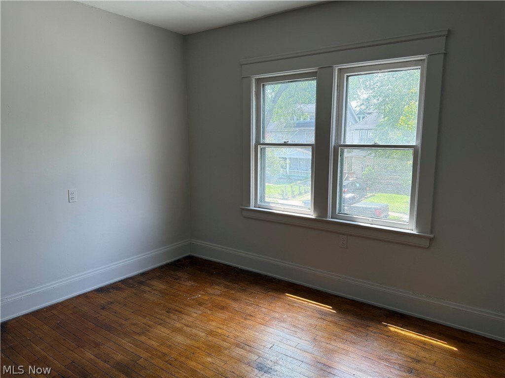9409 Kempton Ave – photo 5
