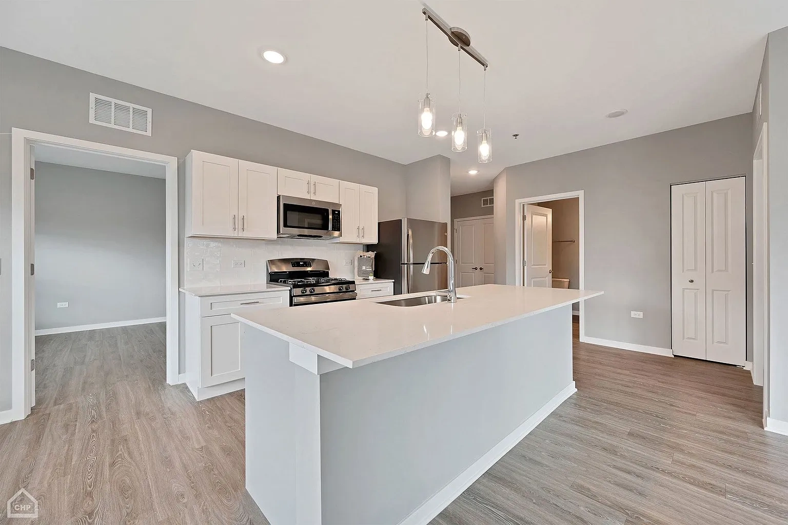 Lincoln Station Rowhomes – photo 3