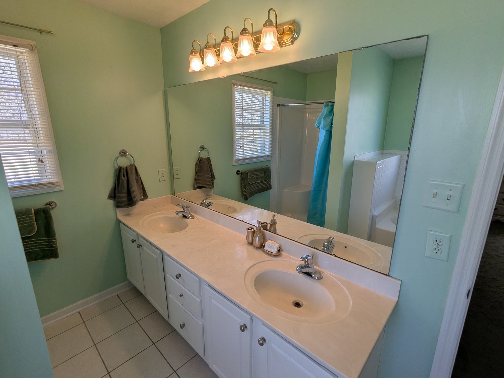 3319 Auburn Dr – photo 4