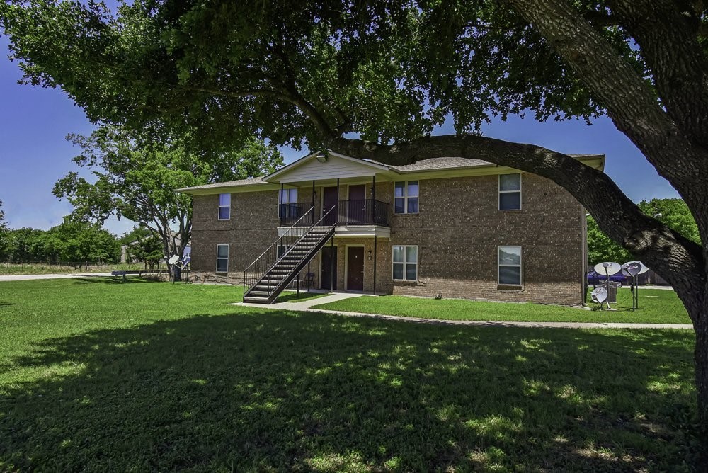200 Daniels Dr – photo 5