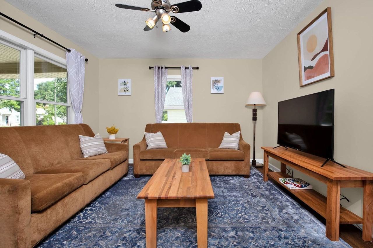 530 Pearl St unit 1367379P – photo 2