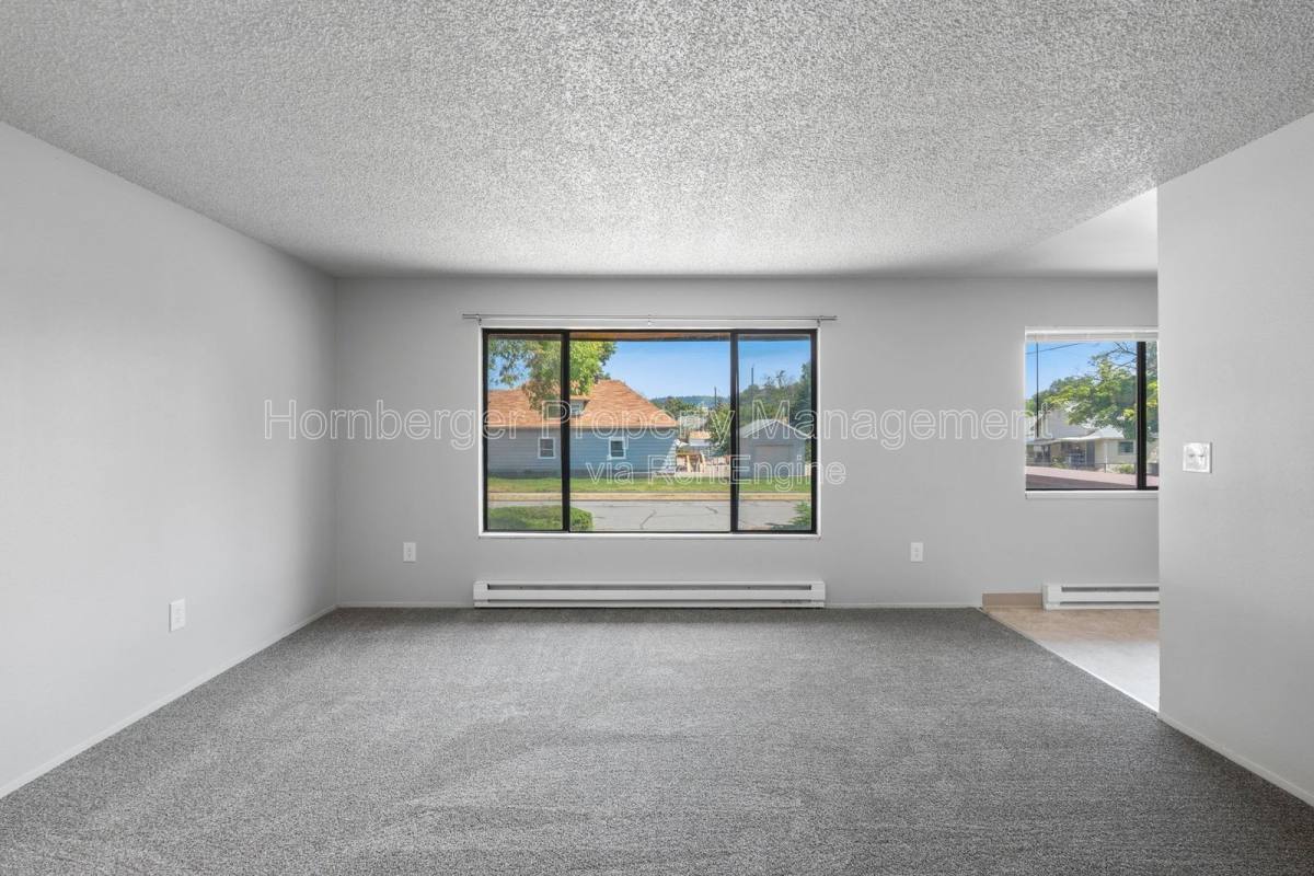 2628 E Wellesley Ave unit 1 – photo 2