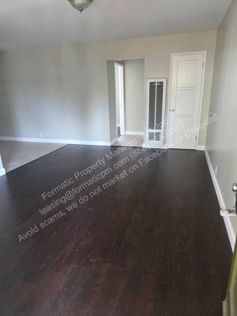 1210 Bennett Ave unit 6 – photo 3