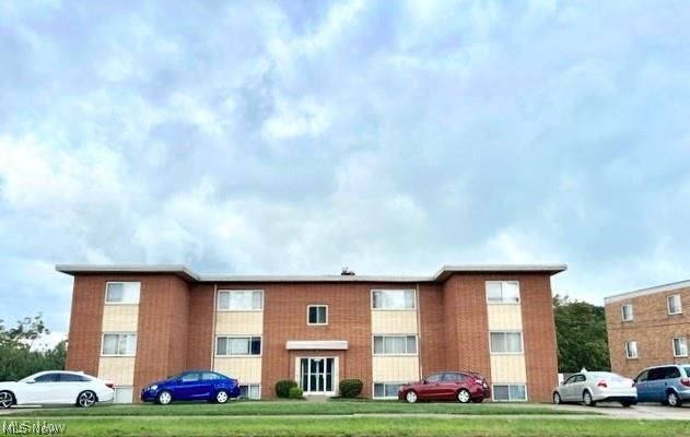20550 Detroit Rd unit 11 – photo 1