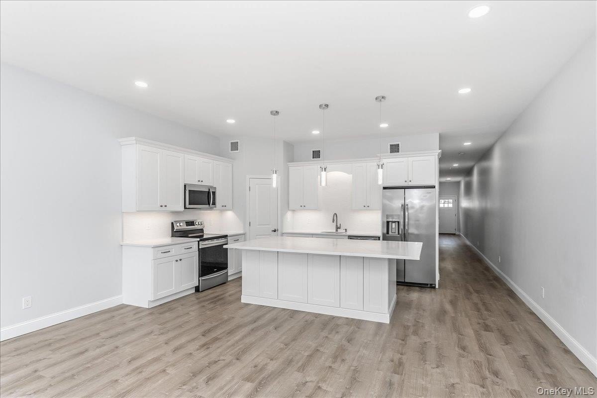 534 Bellmore Rd – photo 2