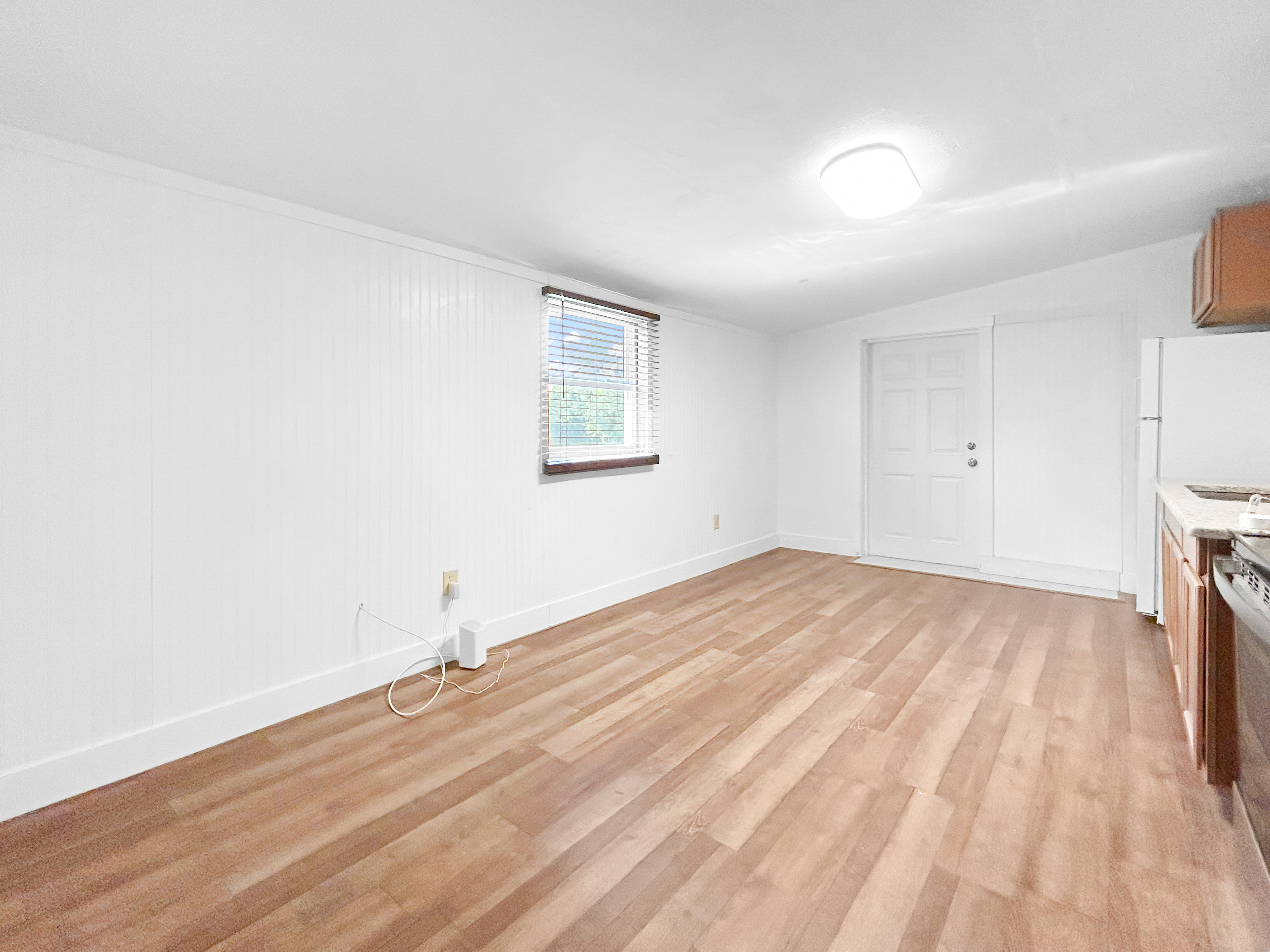 8405 Aero Ave unit 2 – photo 4