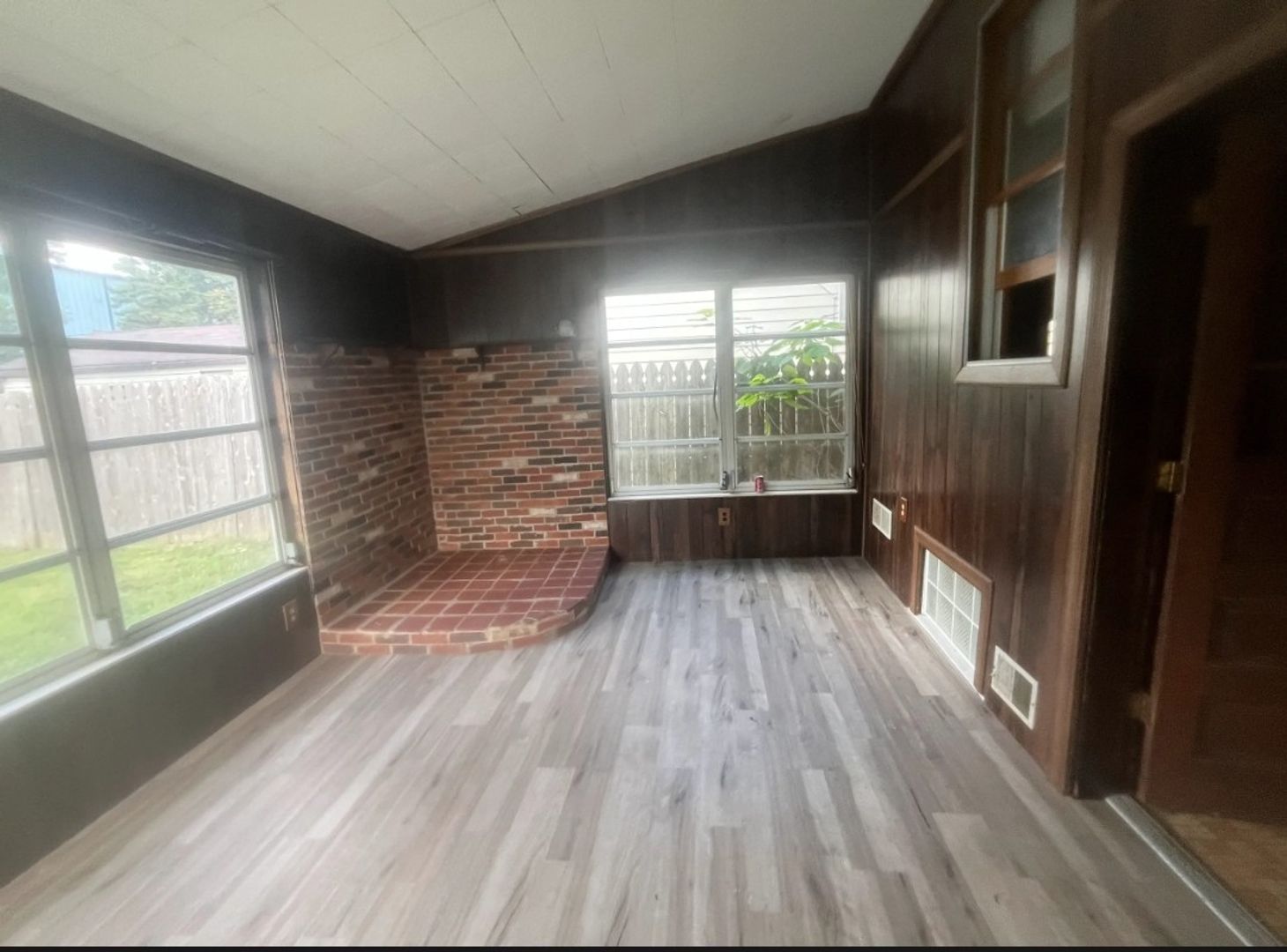 360 Lemert St – photo 5