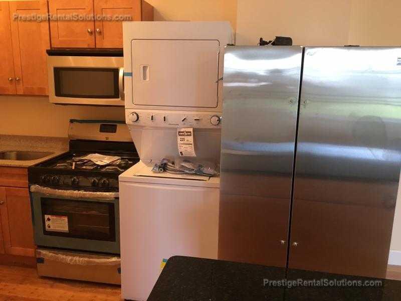 130 Gladstone St – photo 2