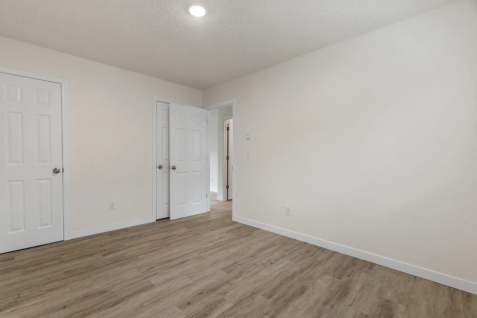South Pacific Apartments – photo 2