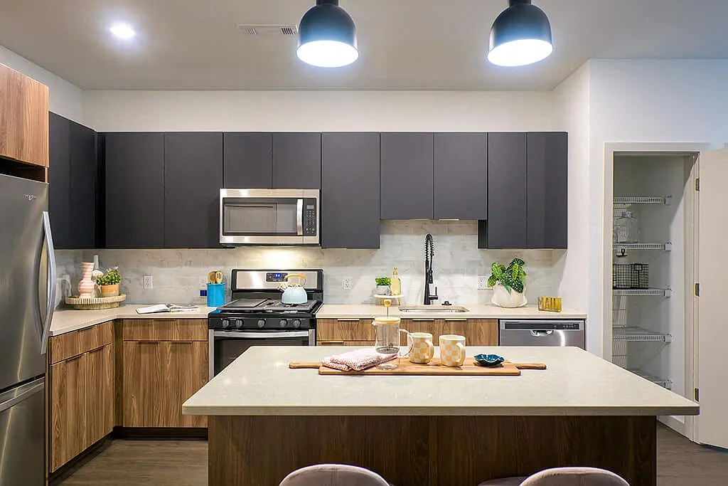 V2 Apartments – photo 3