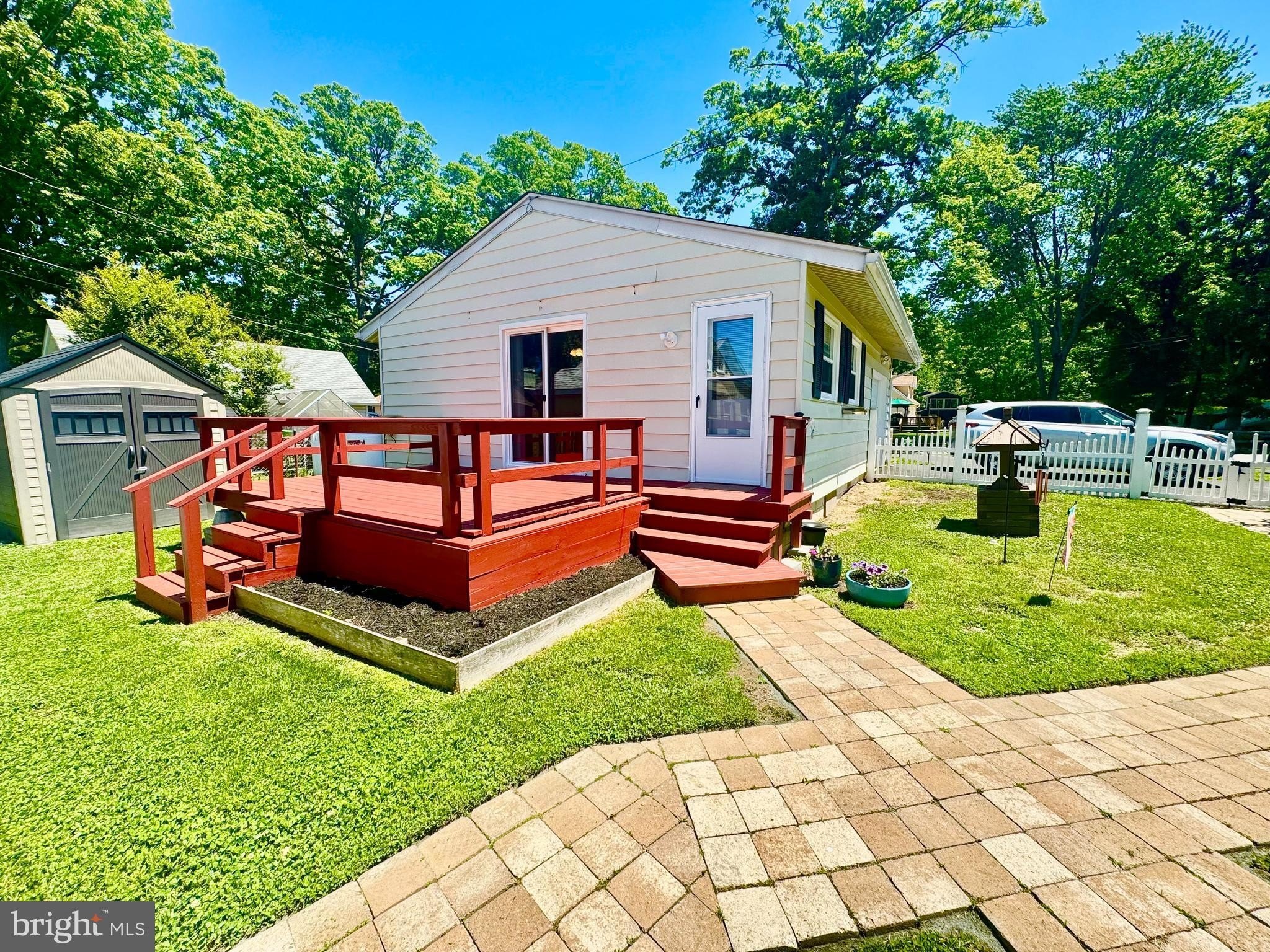 4740 Frederick Ave – photo 1
