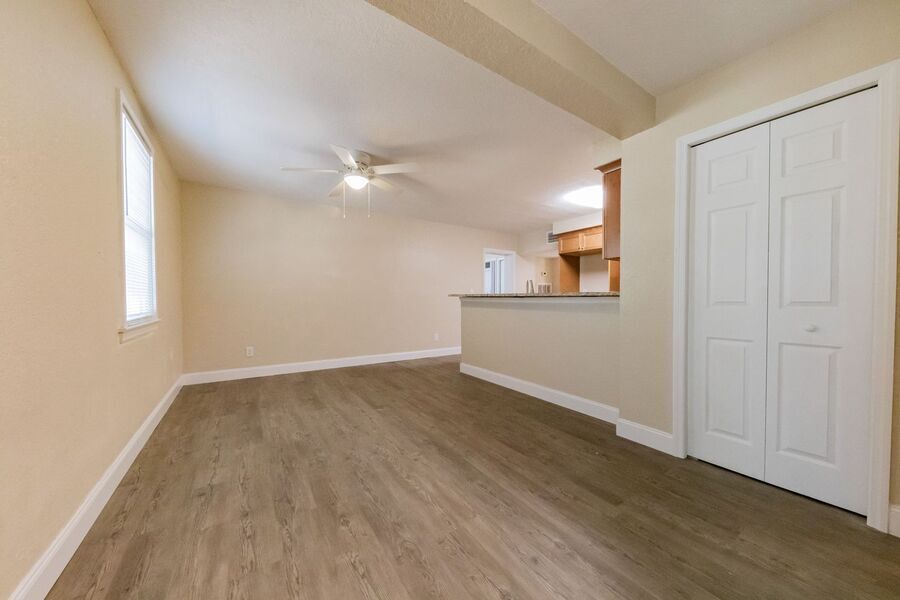 638 W Central Ave – photo 3