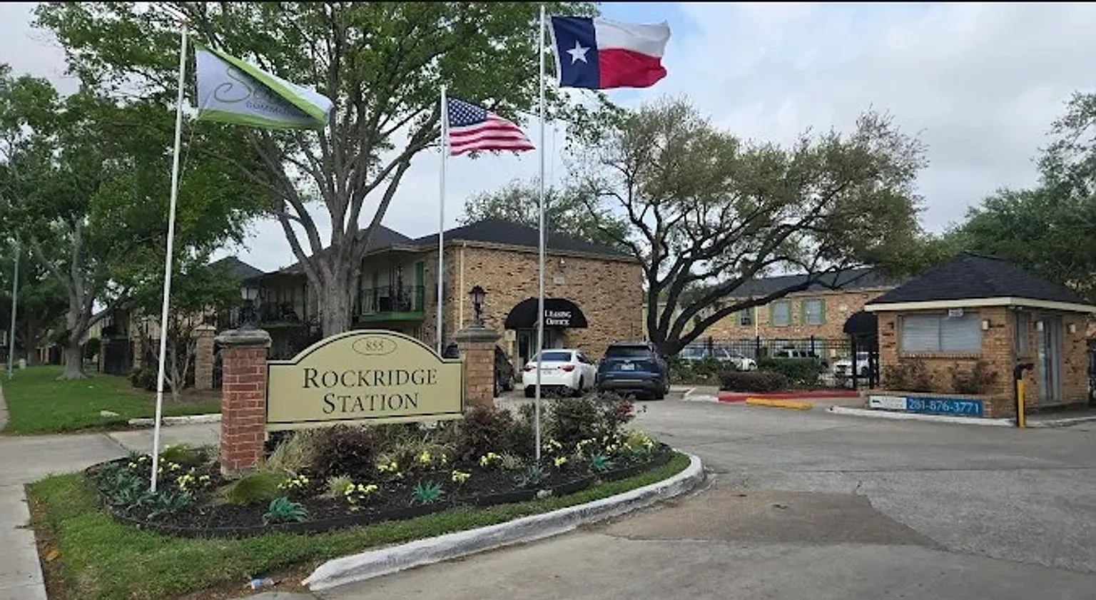 Rockridge Station Apartments – photo 2