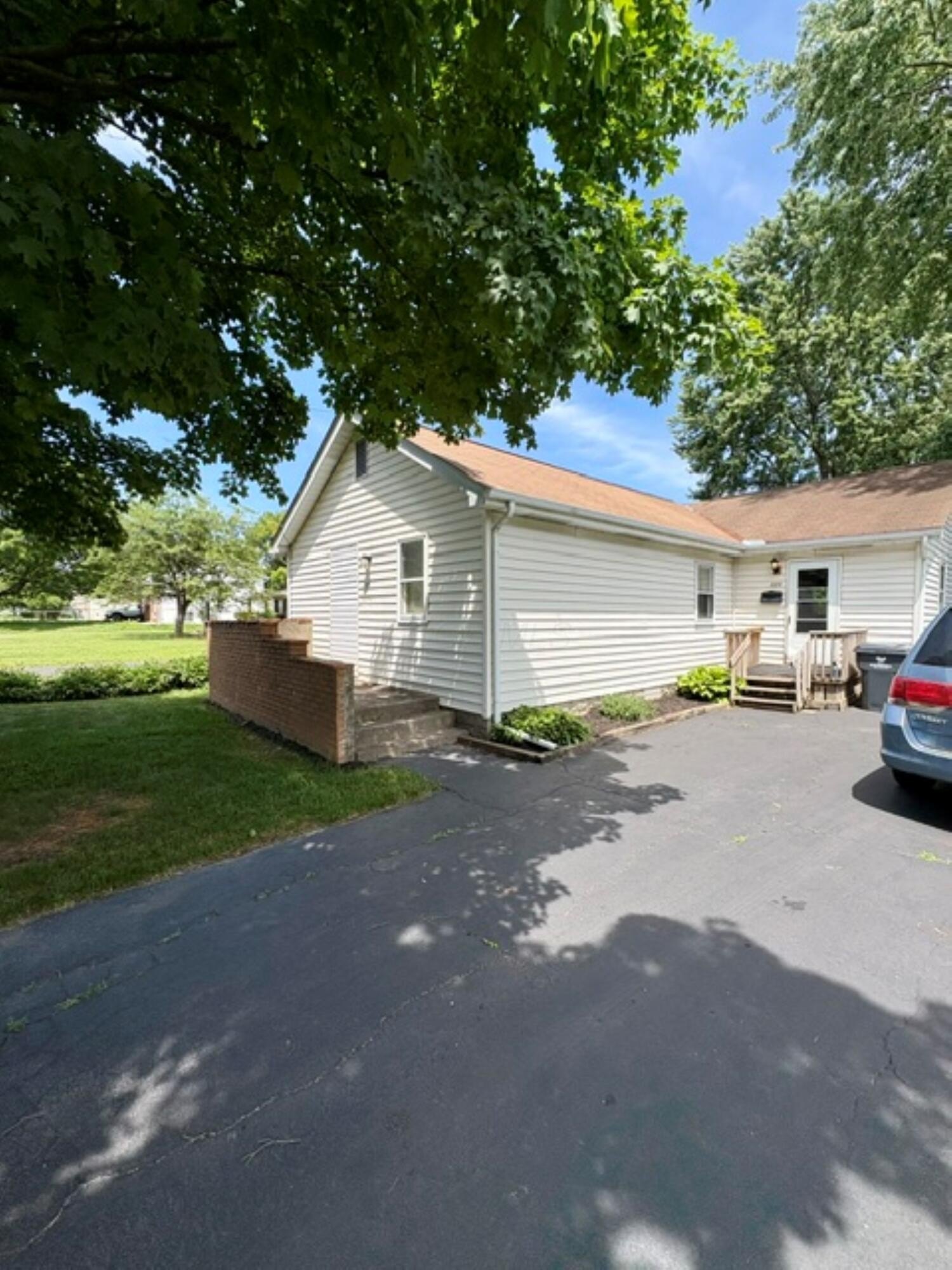 526 Collingwood Ave – photo 1