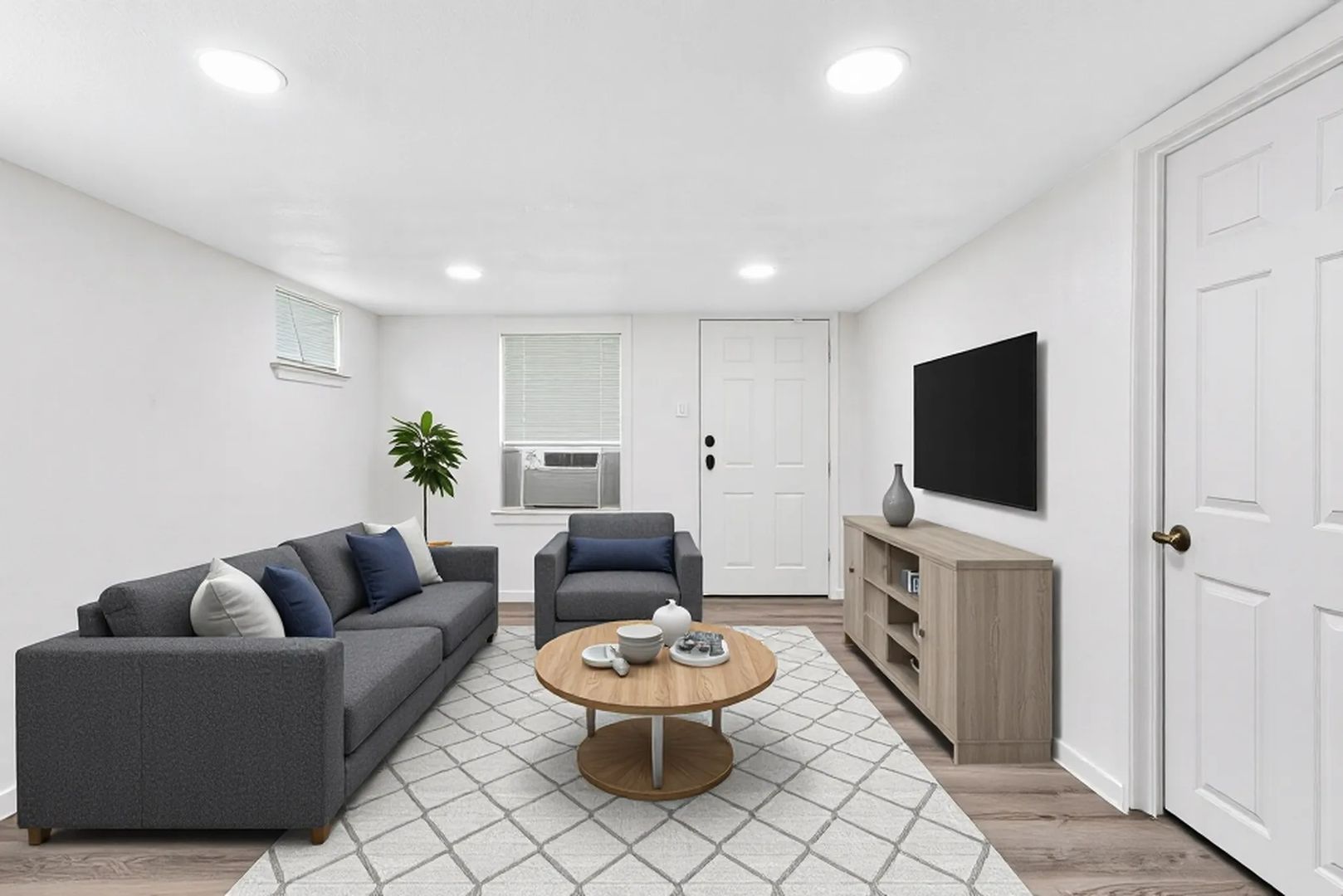 107 E 11th St – photo 1