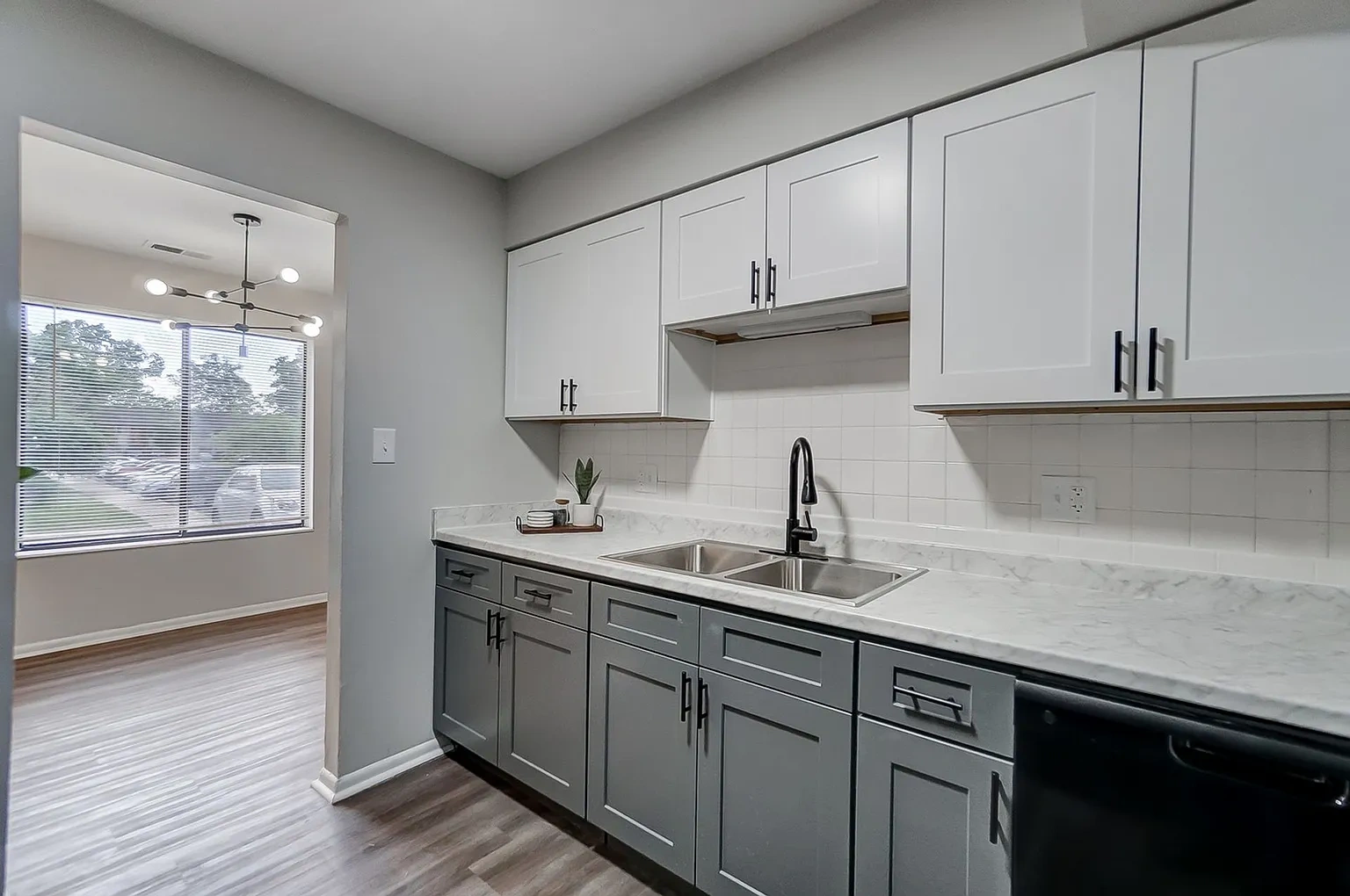 Fairview Court Apartments – photo 3