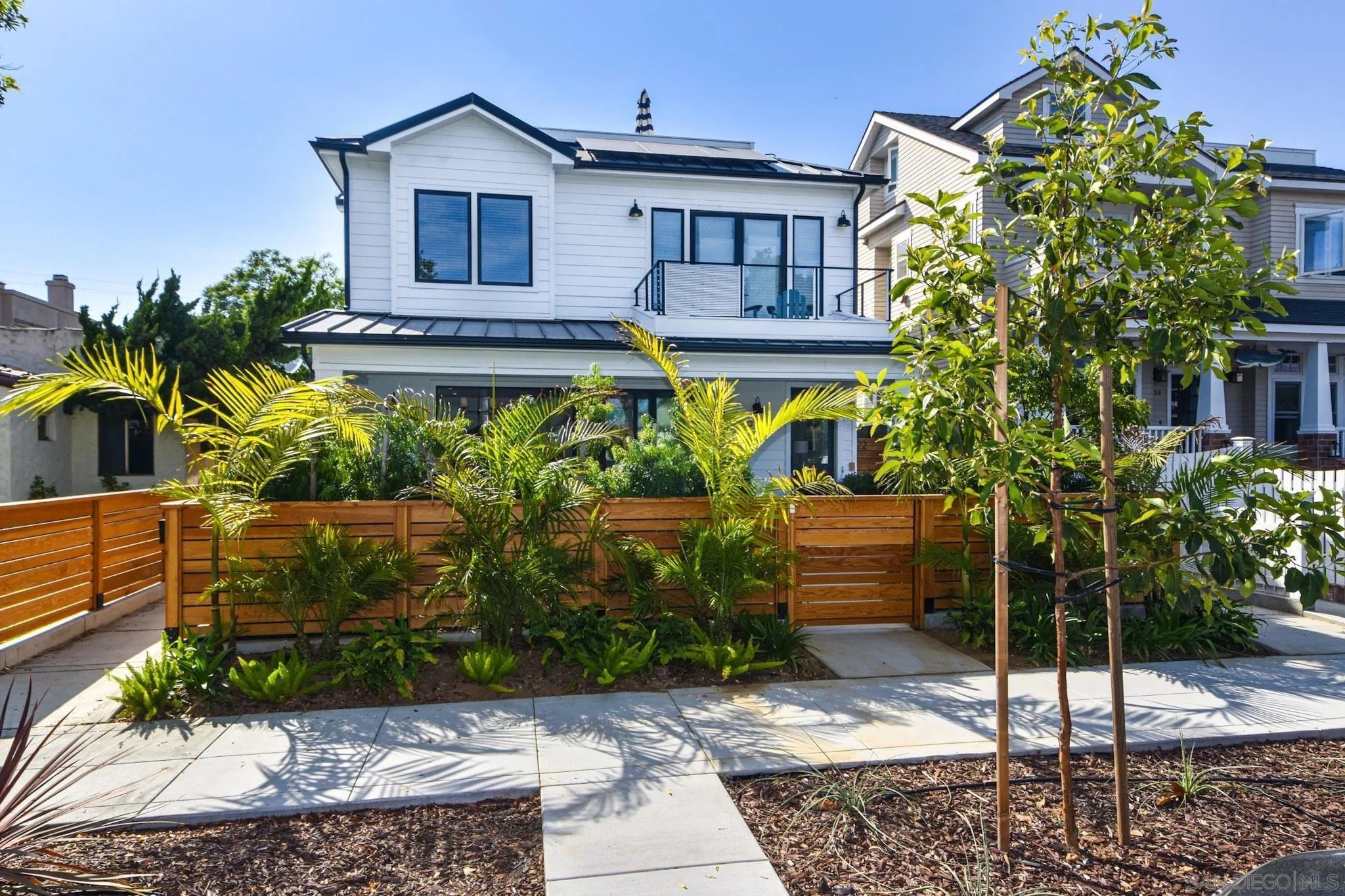 924 D Ave – photo 1