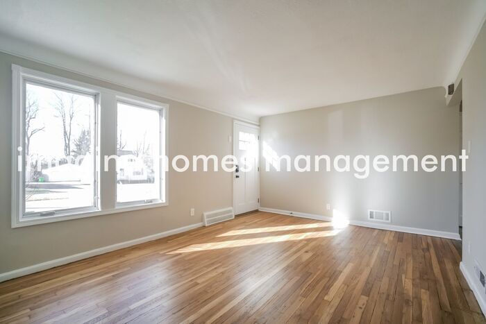 1131 Belrose Rd – photo 3