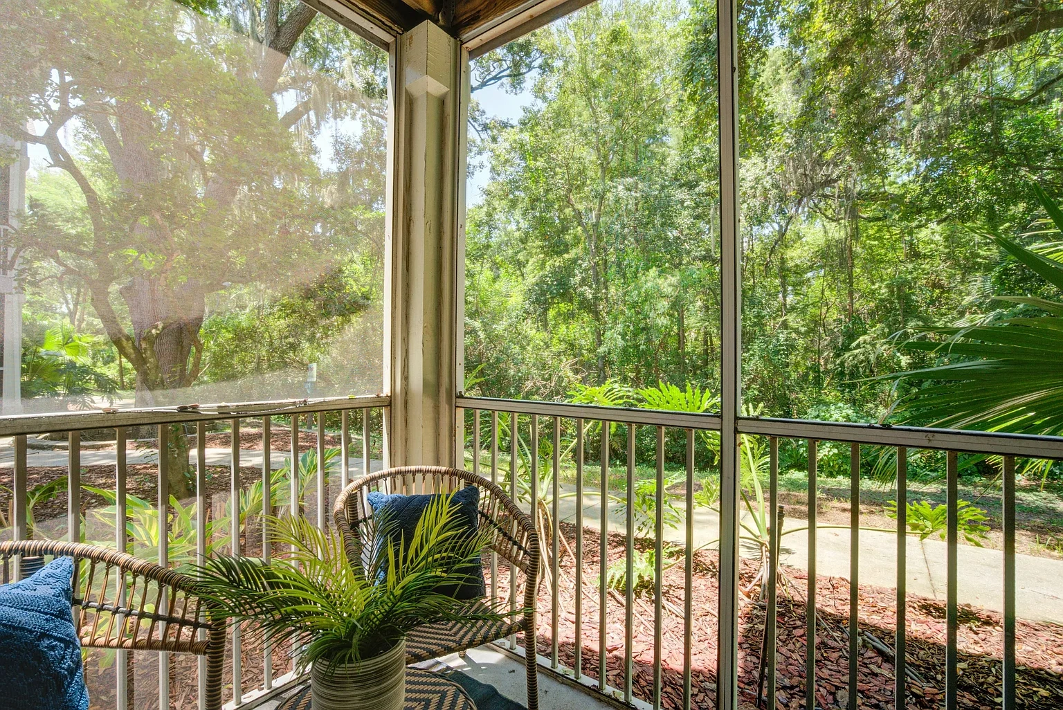 Rocky Creek Apartments – photo 1