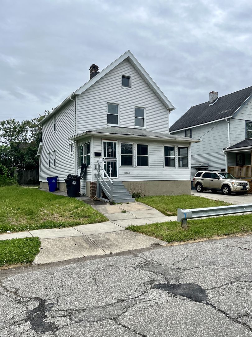 3623 E 103rd St – photo 1