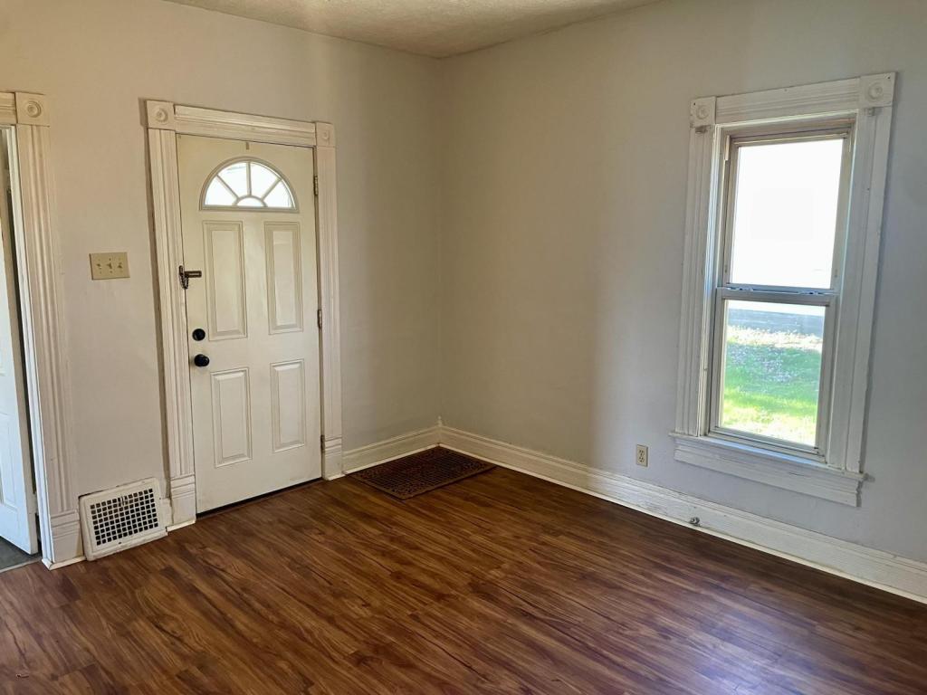 36 22nd St NW – photo 4
