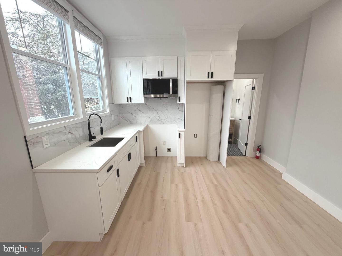230 N 9th St – photo 3