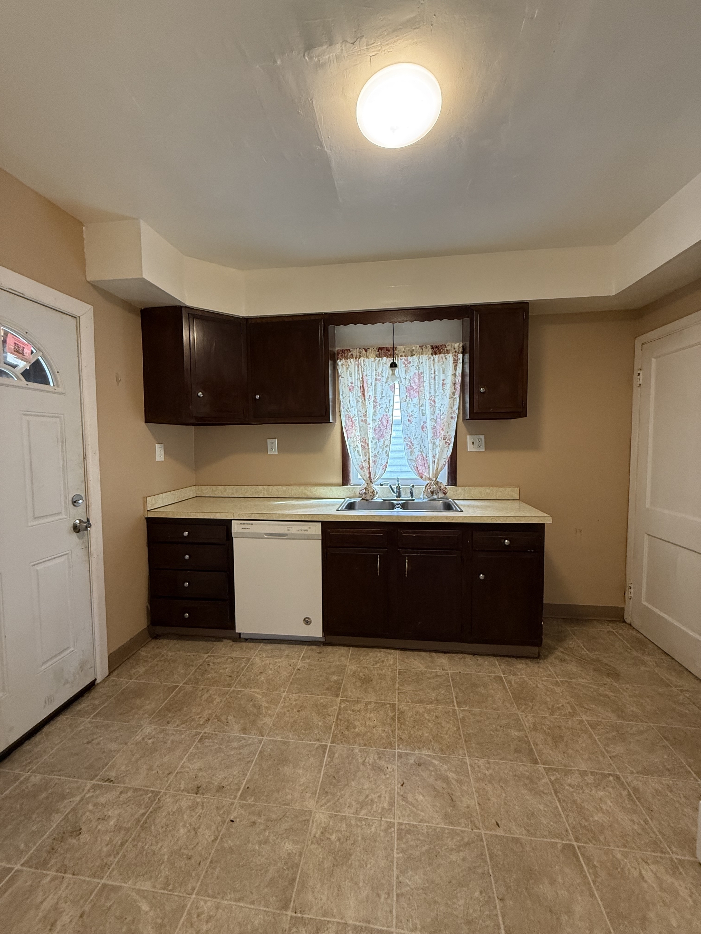 461 E 147th St – photo 3