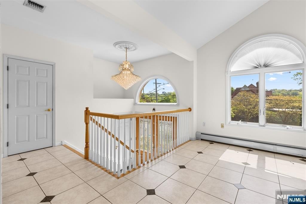 499 Morse Ave – photo 5