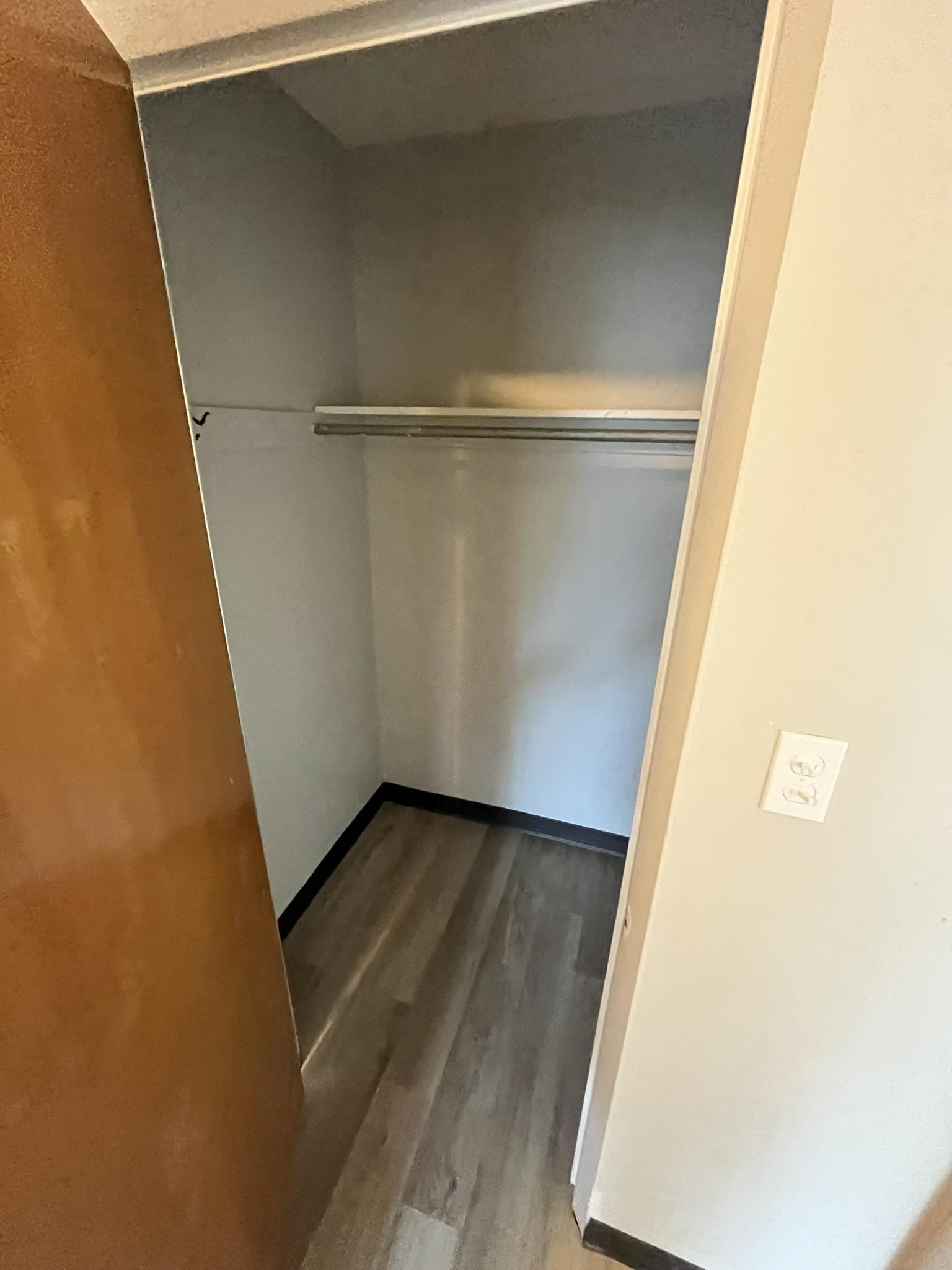 17731 Lakeshore Blvd unit 5 – photo 4