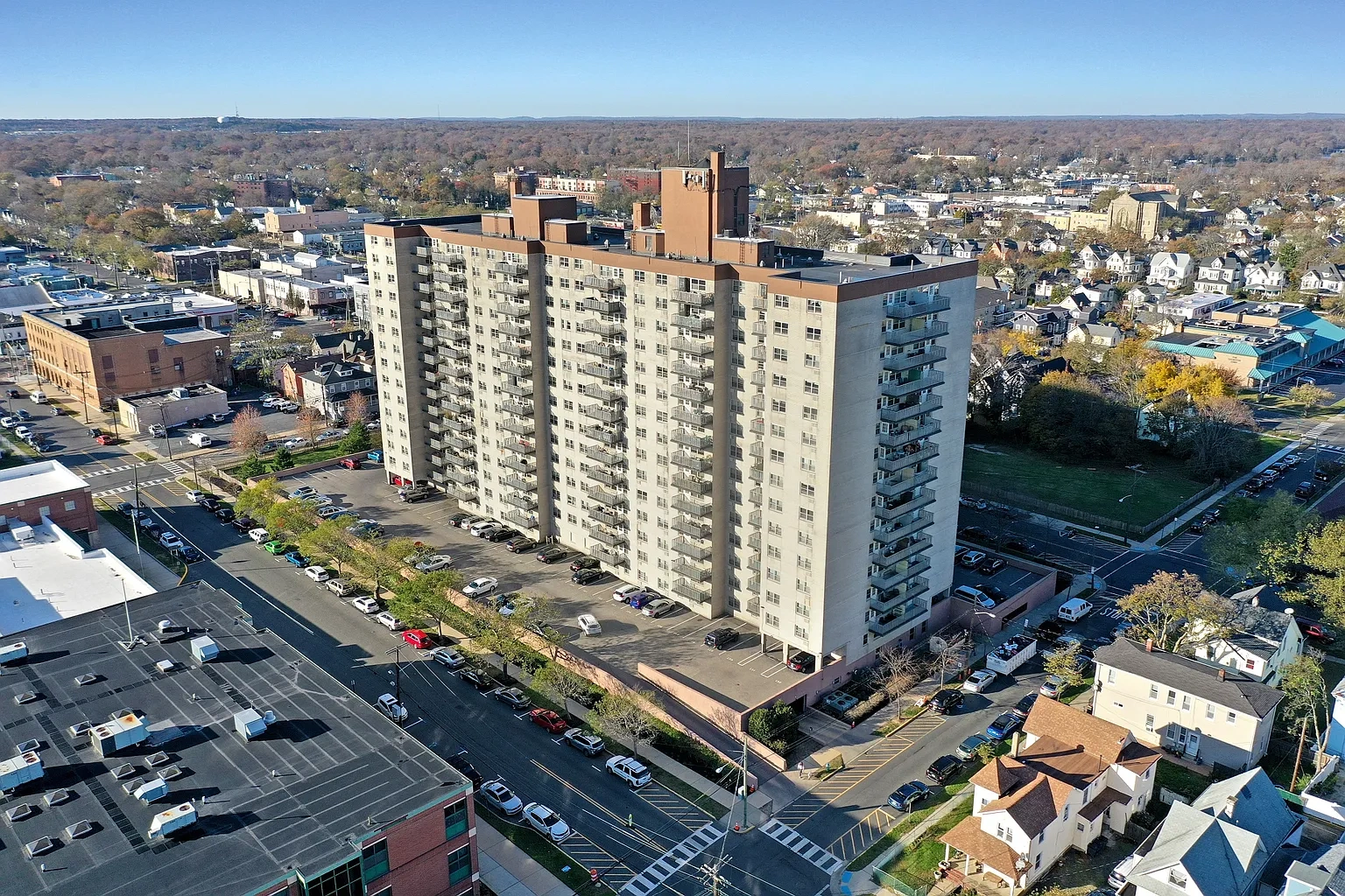 Munroe Towers – photo 2