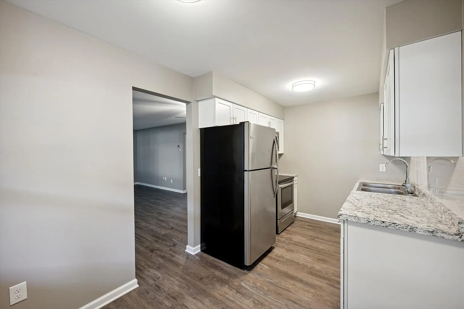 3838 W Sylvania Ave – photo 3