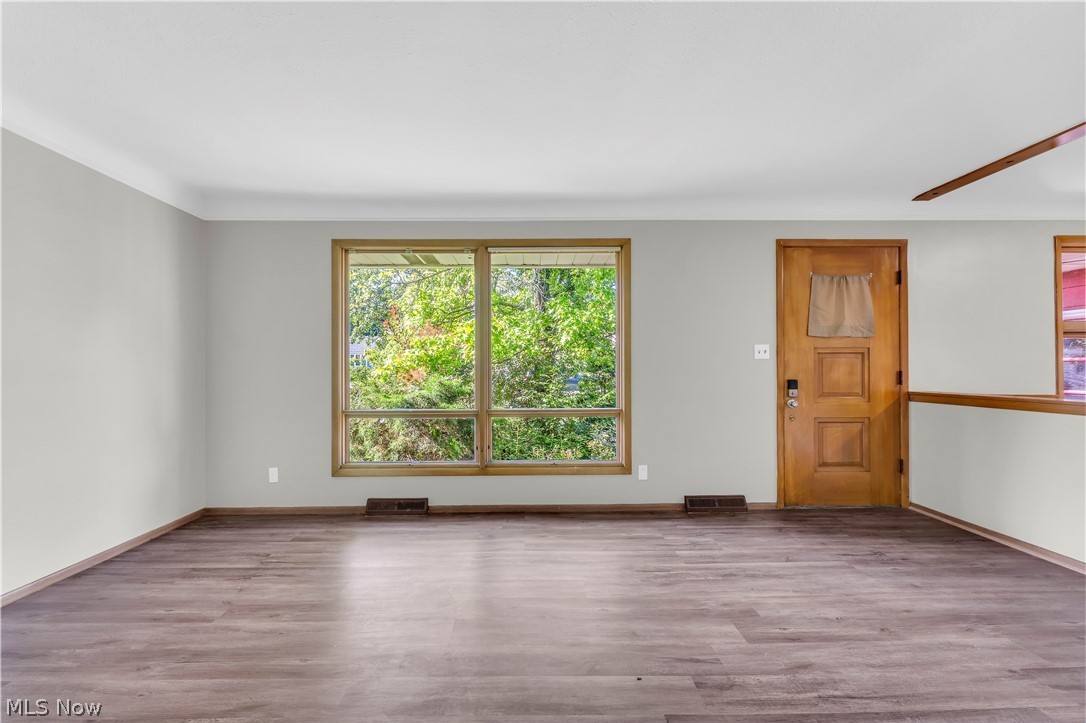 3460 Hetzel Dr – photo 2