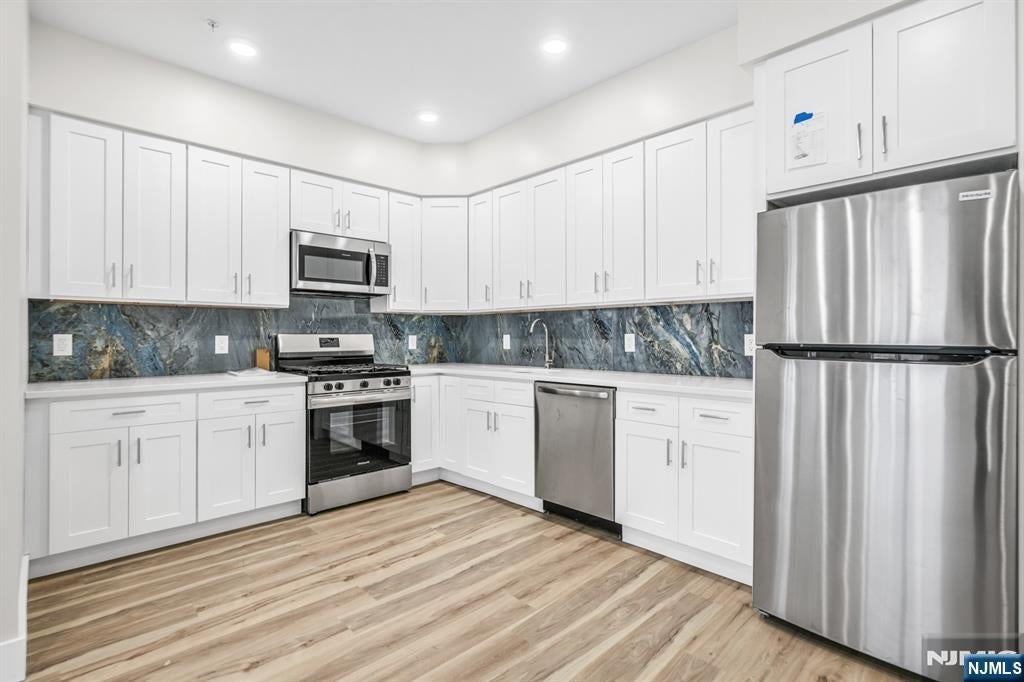 66 Mt Prospect Ave unit 2 – photo 3