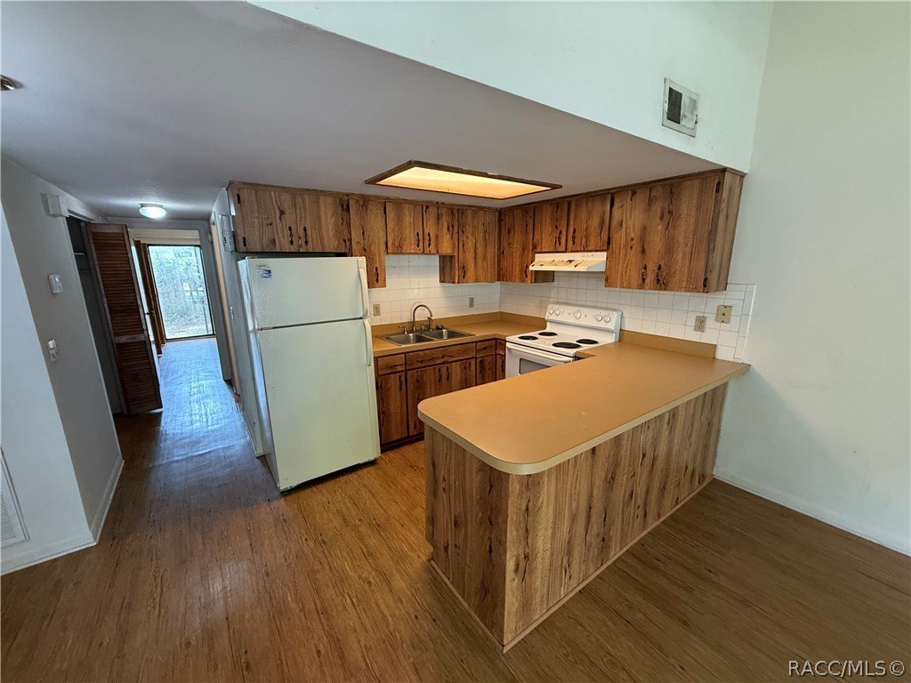 2318 Colby St – photo 4